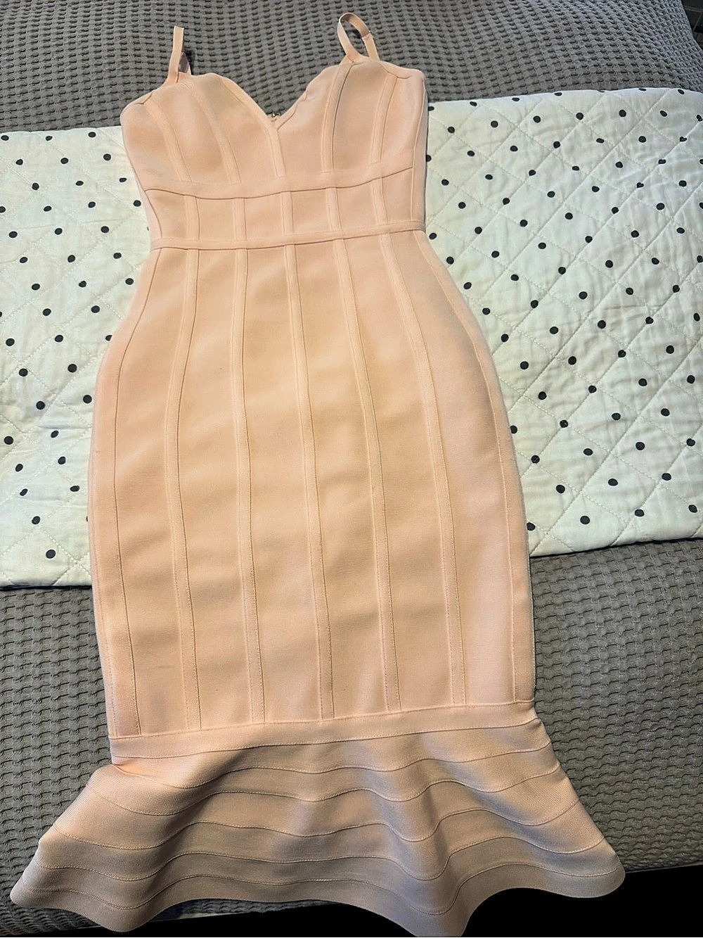 Structured Bodycon Dress in light Pink